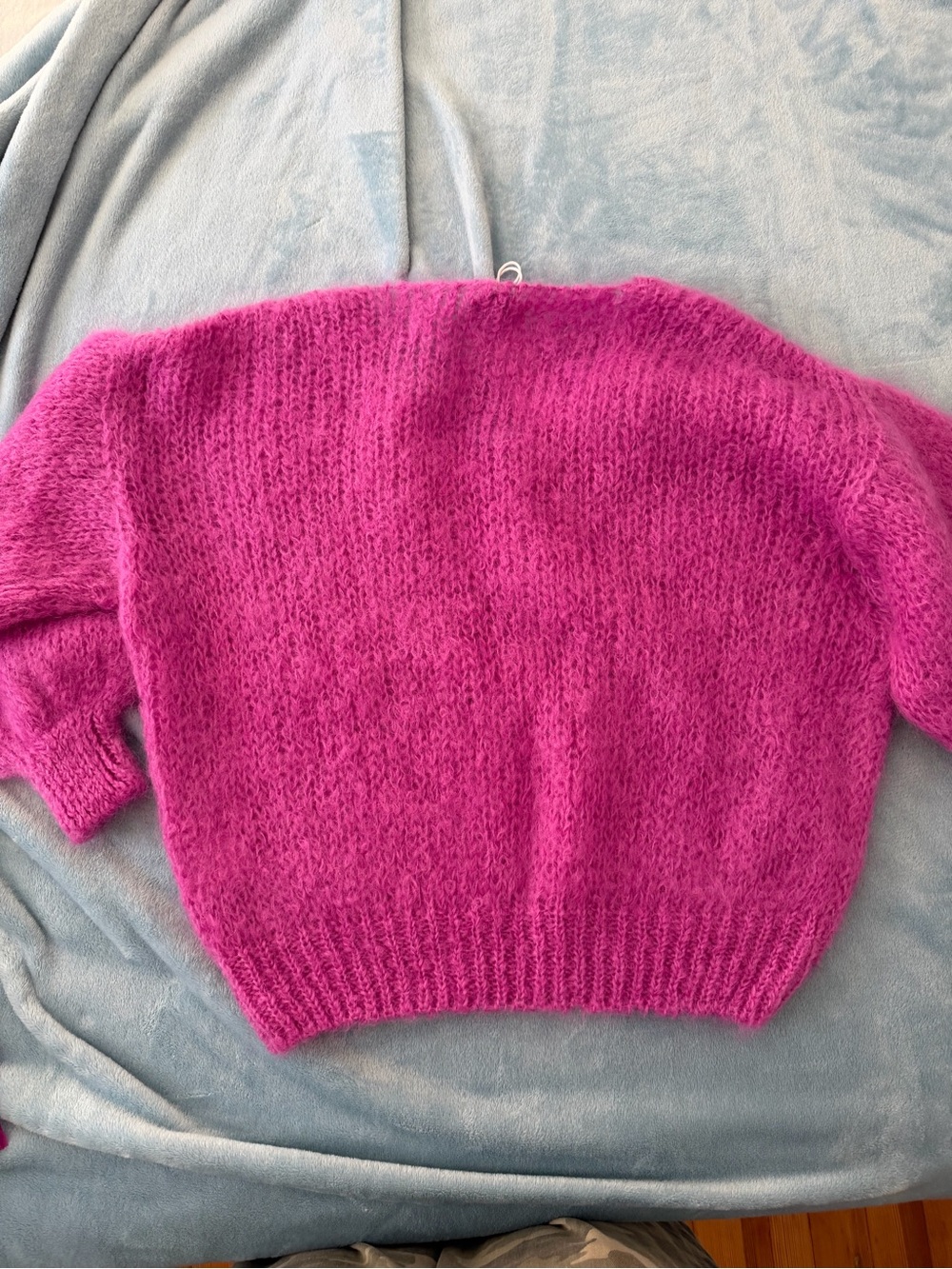American Dreams Fuchsia Mohair-Blend V-Neck Sweater - Picture 2 of 2